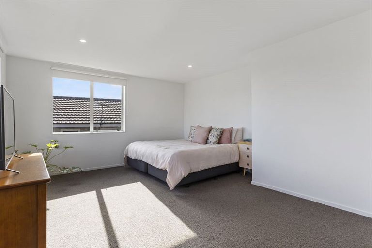 Photo of property in 28 Kotuku Street, Te Atatu Peninsula, Auckland, 0610