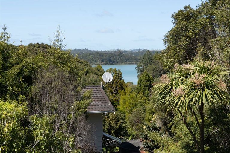 Photo of property in 13 Scoresby Street, Opua, 0200