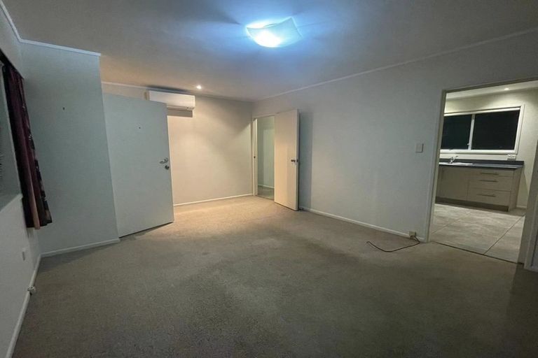 Photo of property in 2/70 Hattaway Avenue, Bucklands Beach, Auckland, 2012