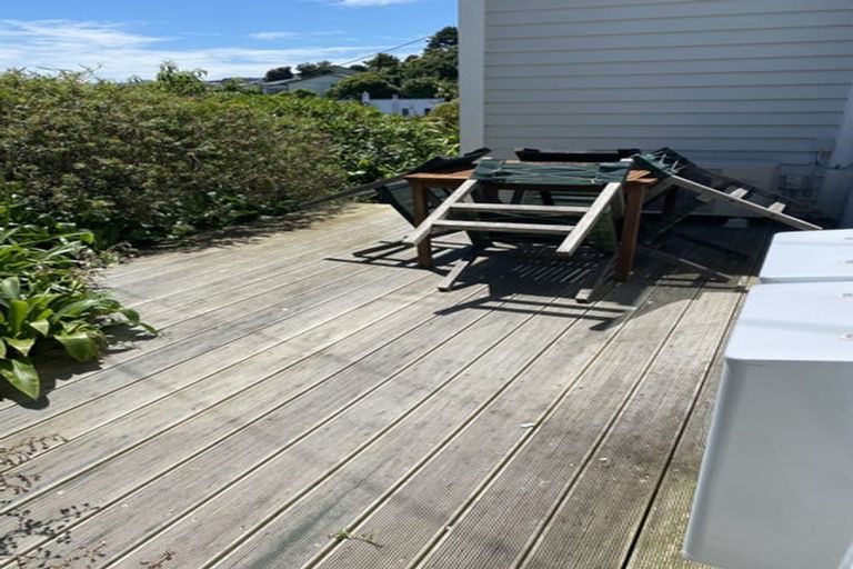 Photo of property in 73 Townsend Road, Miramar, Wellington, 6022