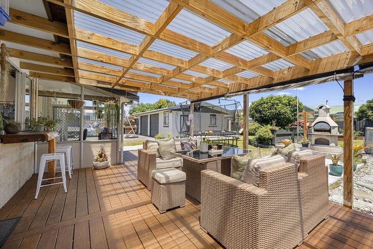 Photo of property in 31 Hutchins Street, Waitara, 4320