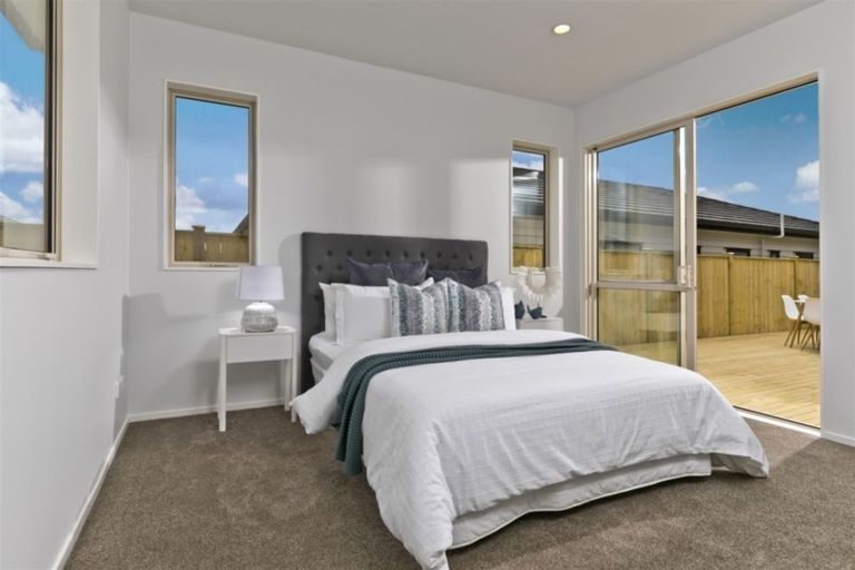 Photo of property in 58 Schoolside Road, Kumeu, 0810