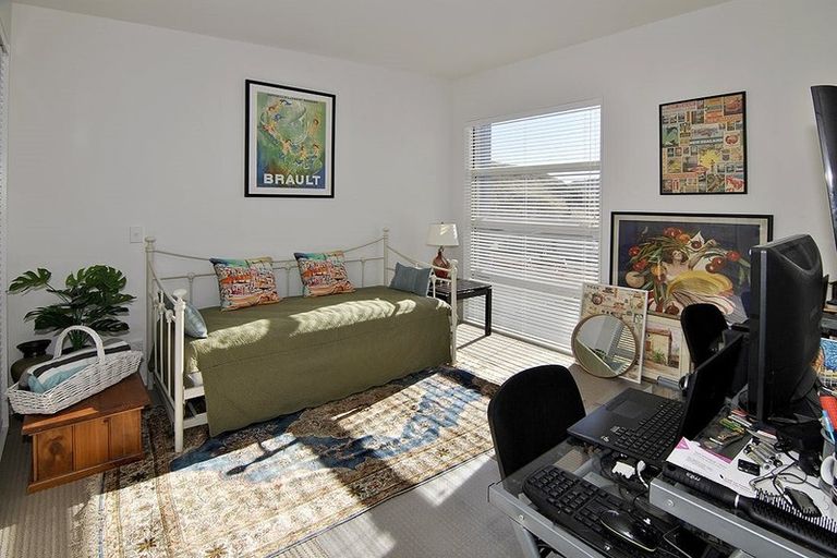 Photo of property in 36g Erlestoke Crescent, Churton Park, Wellington, 6037