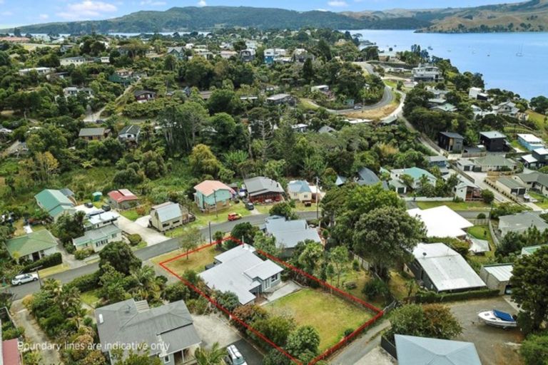Photo of property in 69 Lorenzen Bay Road, Raglan, 3225