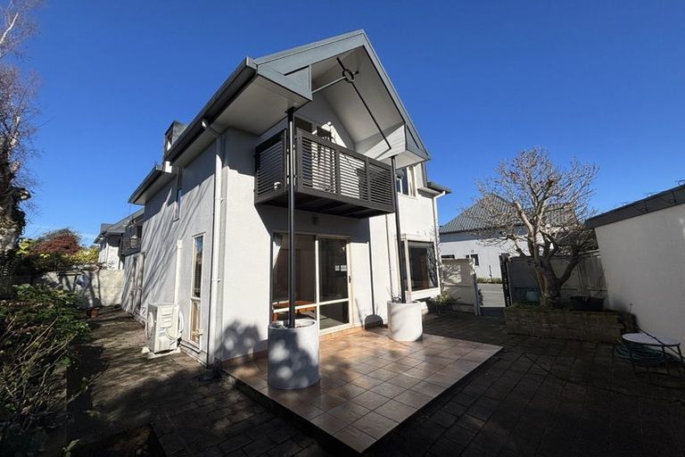 Photo of property in 9/38 Eversleigh Street, St Albans, Christchurch, 8014