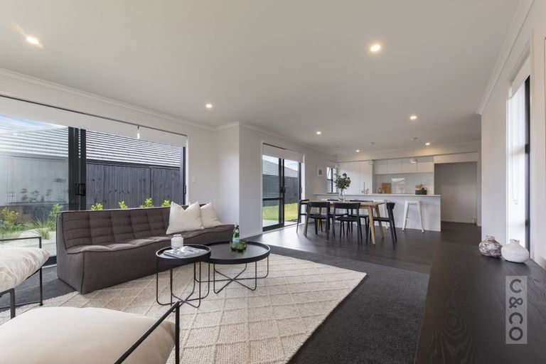 Photo of property in 14 Kelly Road, Riverhead, 0820