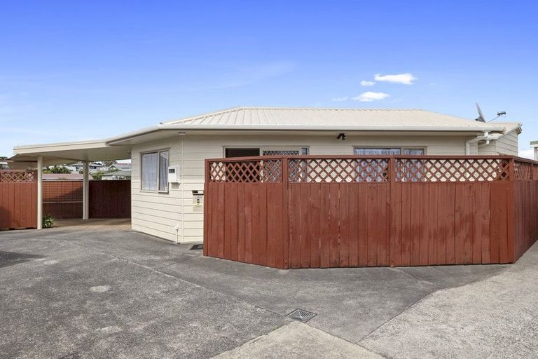 Photo of property in 3/9 Kelvin Place, Westown, New Plymouth, 4310