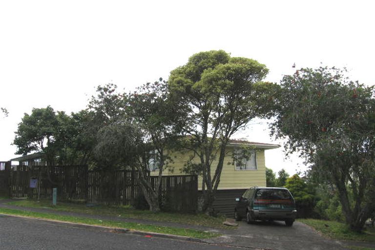 Photo of property in 2 Scarlock Avenue, Browns Bay, Auckland, 0630