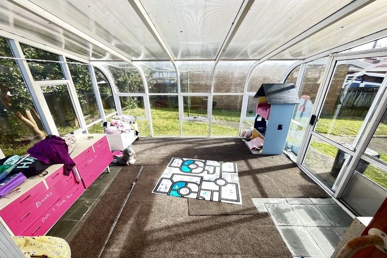 Photo of property in 10 Gills Avenue, Papakura, 2110