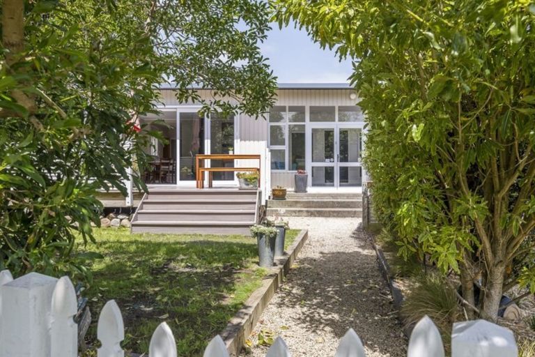 Photo of property in 8 Ngaio Road, Raumati Beach, Paraparaumu, 5032