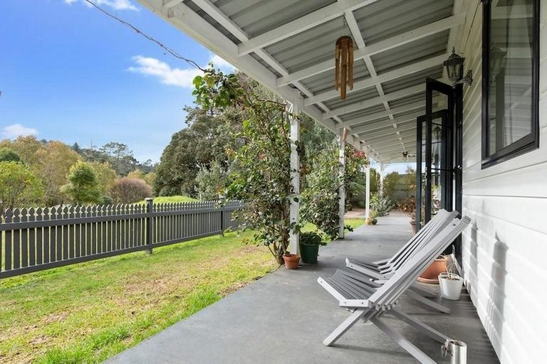 Photo of property in 741a Swanson Road, Swanson, Auckland, 0612