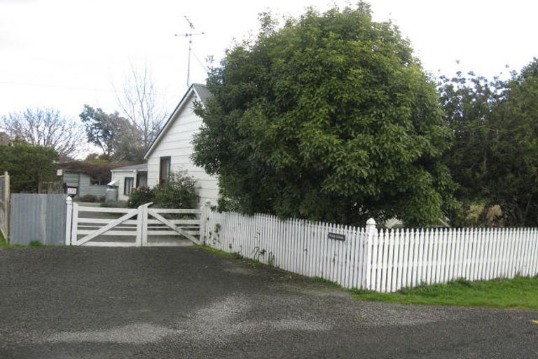 Photo of property in 235 Belvedere Road, Carterton, 5713