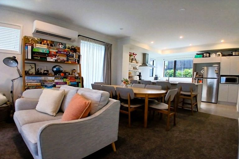 Photo of property in 3 Huataki Road, Northcote, Auckland, 0627