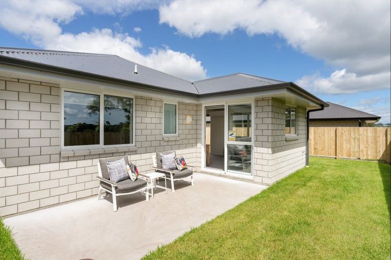 Photo of property in 7 Te Rehutai Rise, Welcome Bay, 3112