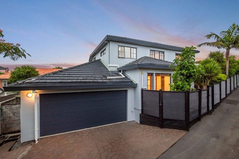 Photo of property in 8a Onepoto Road, Hauraki, Auckland, 0622