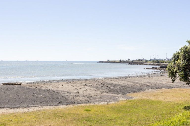 Photo of property in 4/32 Charles Street, Westshore, Napier, 4110