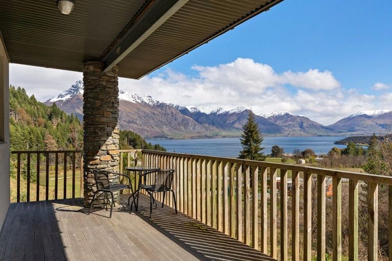 Photo of property in 32 Closeburn Road, Closeburn, Queenstown, 9371