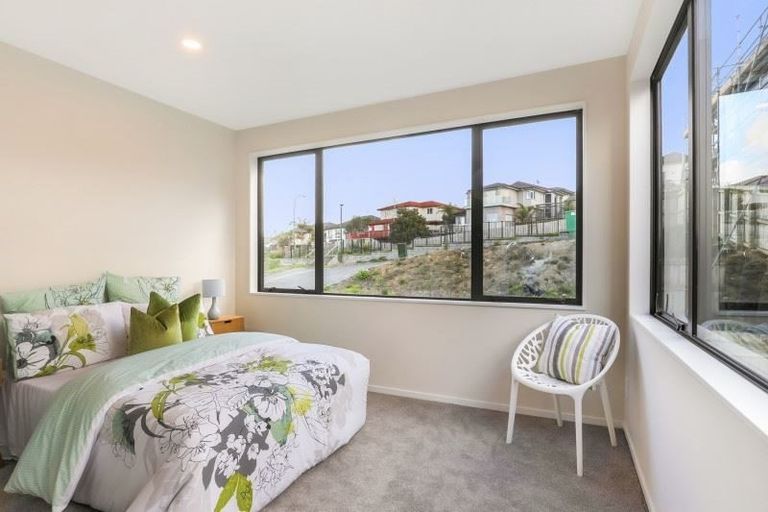 Photo of property in 42 Waihou Crescent, Albany Heights, Auckland, 0632