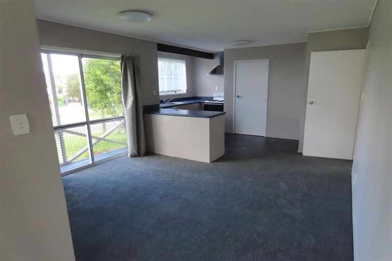 Photo of property in 2 Hinau Street, Pukehangi, Rotorua, 3015