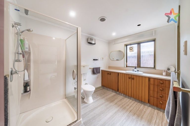 Photo of property in 19 Mcenroe Grove, Naenae, Lower Hutt, 5011