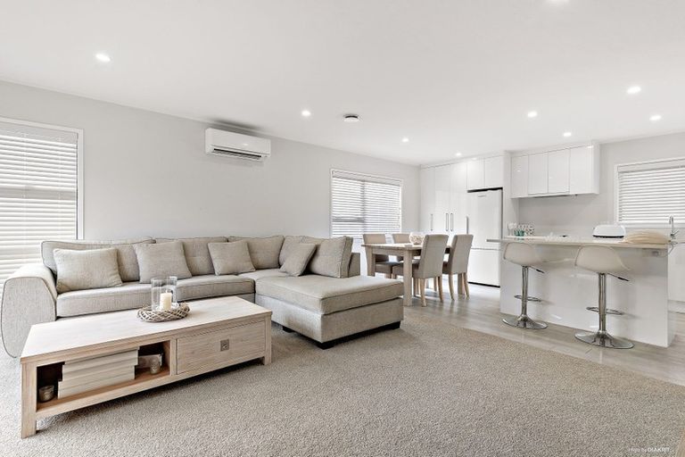 Photo of property in 7 Redlands Grove, Swanson, Auckland, 0612