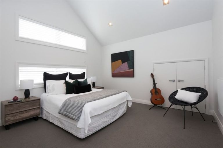 Photo of property in 44 Oceania Place, Mellons Bay, Auckland, 2014