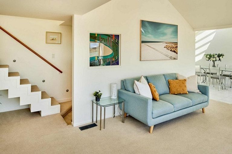 Photo of property in 19 Moana Road, Plimmerton, Porirua, 5026