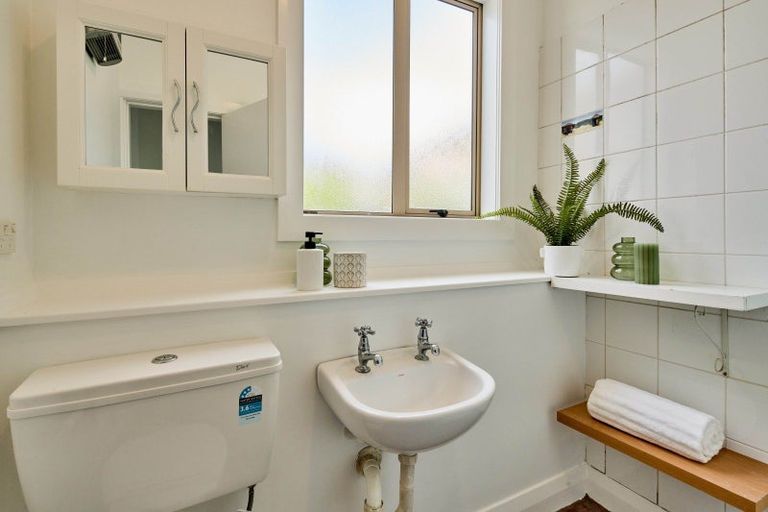 Photo of property in 19 Cockburn Street, Kilbirnie, Wellington, 6022