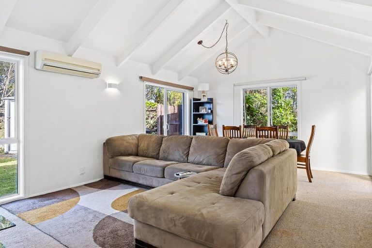 Photo of property in 2/34 Greers Road, Burnside, Christchurch, 8041