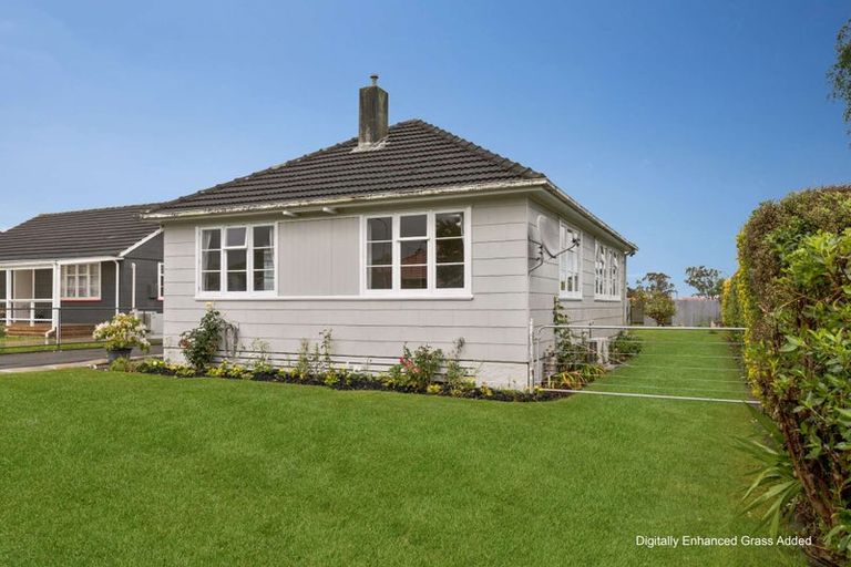 Photo of property in 18 Tweed Street, Roslyn, Palmerston North, 4414