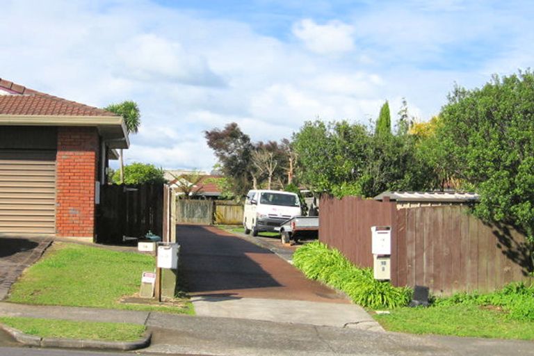Photo of property in 2/16 Billabong Place, Botany Downs, Auckland, 2010