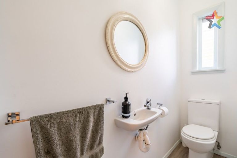 Photo of property in 3 Gibbs Crescent, Wainuiomata, Lower Hutt, 5014