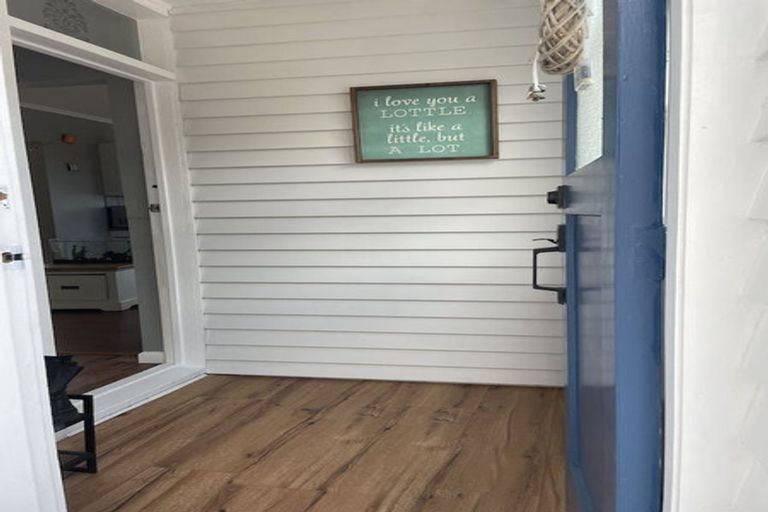 Photo of property in 1/48 Matipo Road, Mairangi Bay, Auckland, 0630