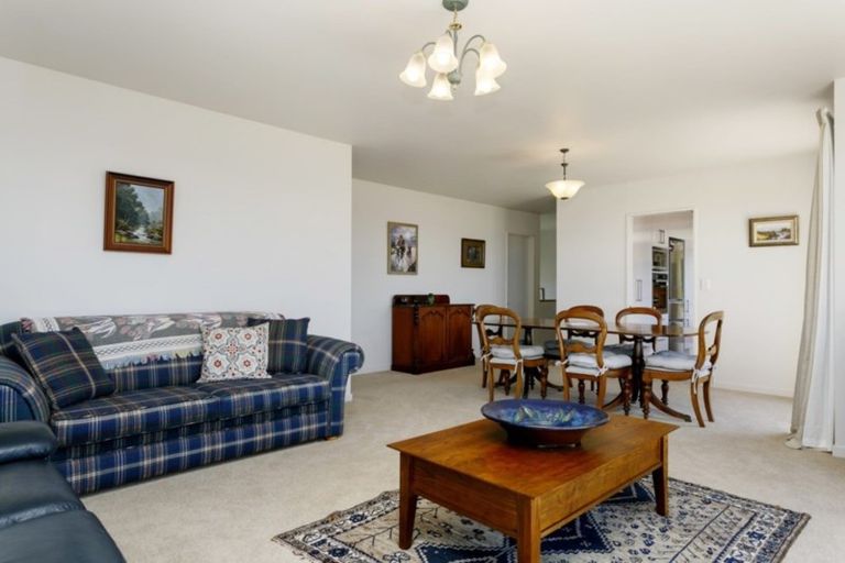 Photo of property in 42 Wakeman Road, Acacia Bay, Taupo, 3330