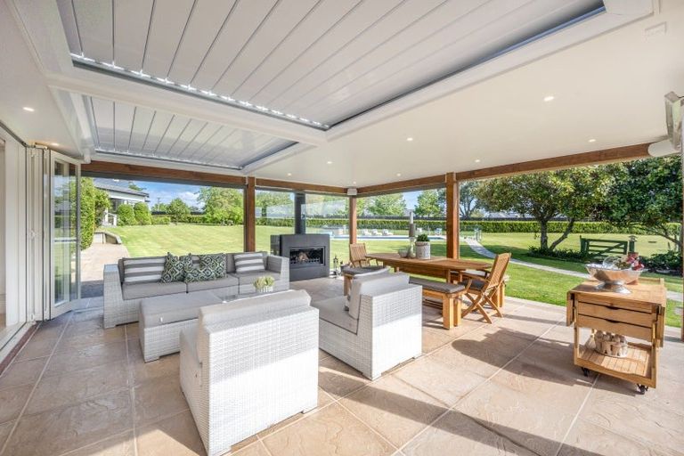 Photo of property in 287 Clifton Road, Whitford, Howick, 2571