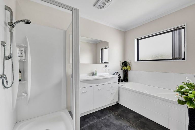 Photo of property in 38 Montague Grove, Stratford, 4332