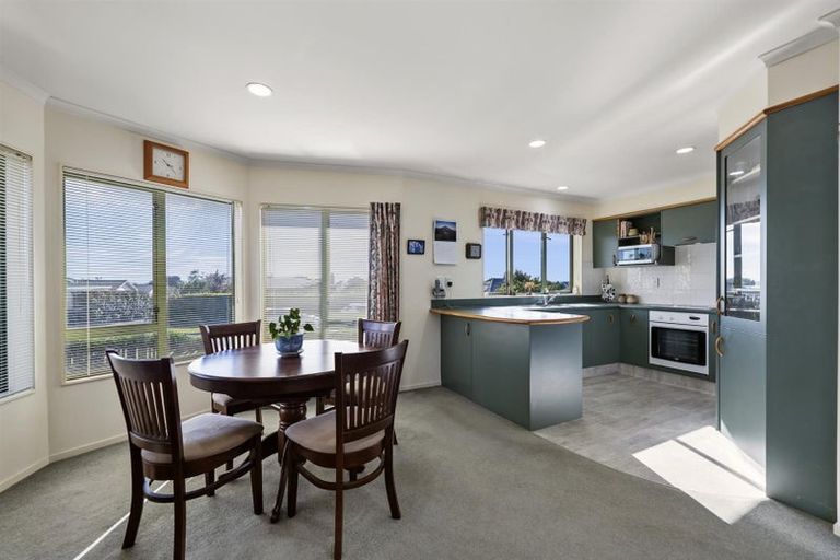 Photo of property in 16 Chaytor Street, Te Puke, 3119