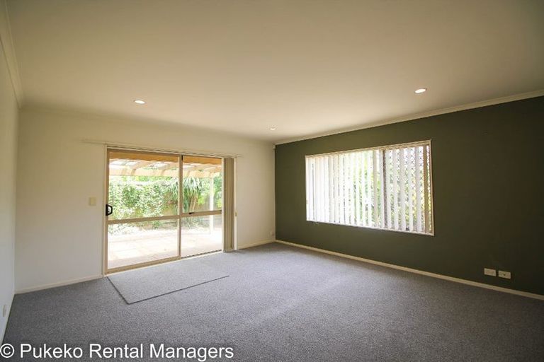 Photo of property in 6 Blackwood Drive, Wattle Downs, Auckland, 2103