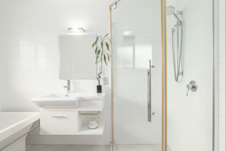 Photo of property in 100 Mount Pleasant Road, Mount Pleasant, Christchurch, 8081