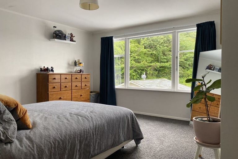 Photo of property in 68 The Drive, Tawa, Wellington, 5028