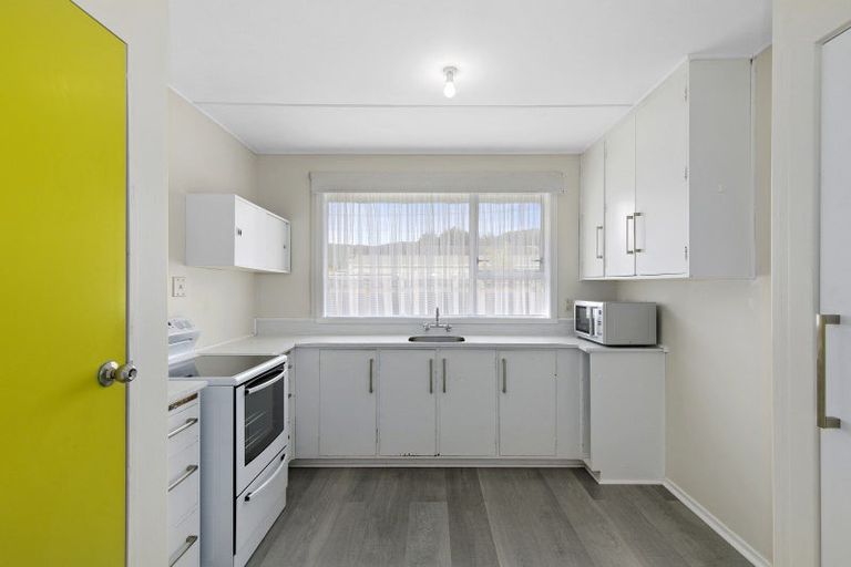 Photo of property in 89a Main Road, Wainuiomata, Lower Hutt, 5014