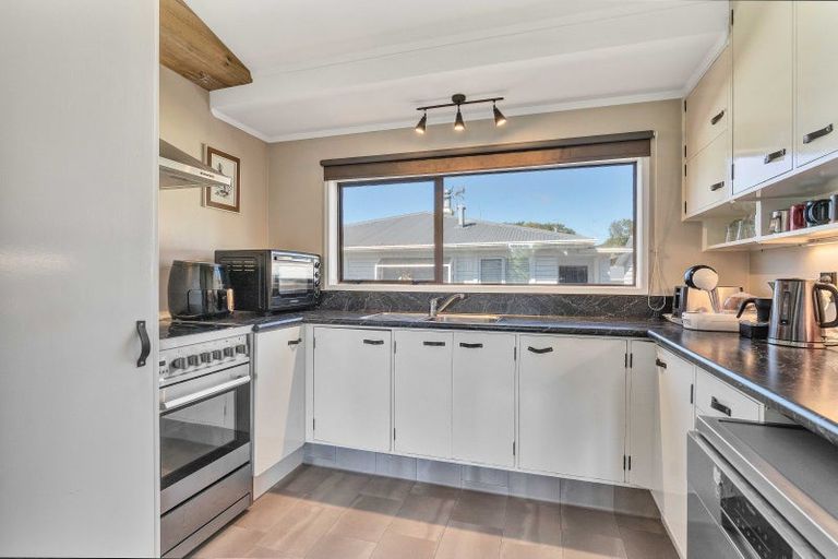 Photo of property in 15 Brecon Road, Stratford, 4332