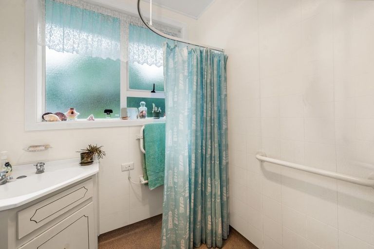 Photo of property in 14 Elliott Crescent, Owhata, Rotorua, 3010