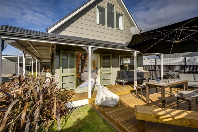 Photo of property in 205b Grove Road, Mayfair, Hastings, 4122