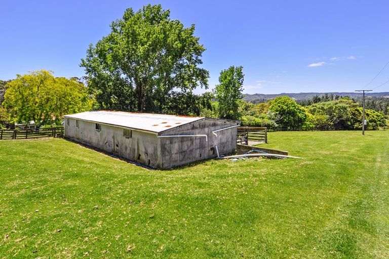 Photo of property in 47 Puke Road, Kumeu, 0891