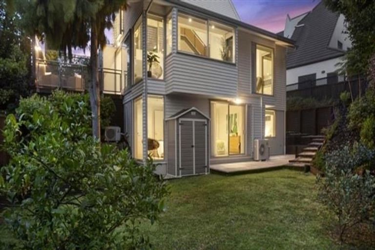 Photo of property in 33 Bay Road, Saint Heliers, Auckland, 1071