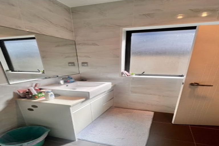 Photo of property in 16 Listack Drive, Flat Bush, Auckland, 2019