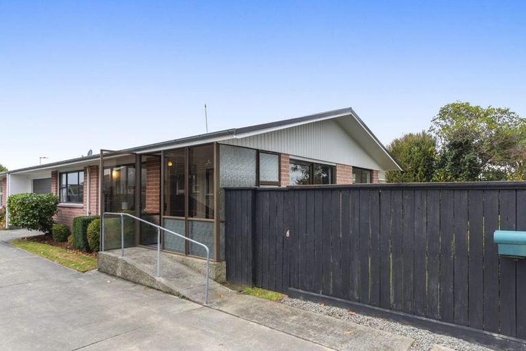 Photo of property in 250a Harewood Road, Bishopdale, Christchurch, 8053