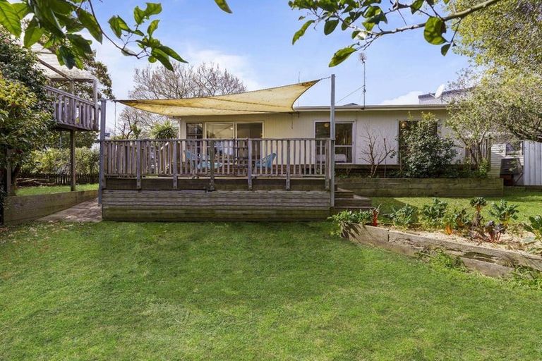 Photo of property in 12 Edgar Pearce Place, Howick, Auckland, 2014
