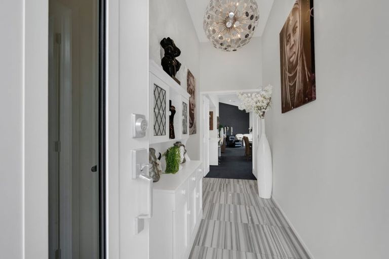 Photo of property in 10 Augusta Grove, Waiwhakaiho, New Plymouth, 4312